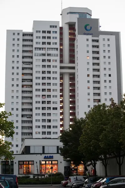 1-Zimmer-Wohnung mit schöner Aussicht — photo 1